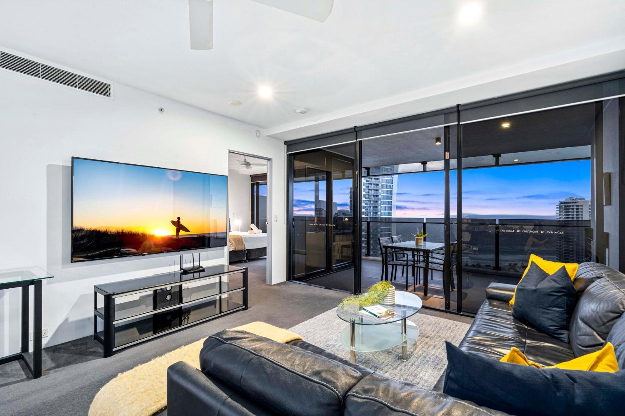 Circle On Cavill - Self Contained & Privately Managed Apartments - Wow Stay Gold Coast Exterior foto